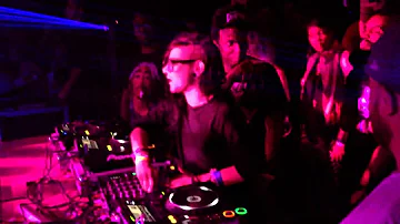 Skrillex & 12th Planet close out SXSW 2012 tour [Live HD]