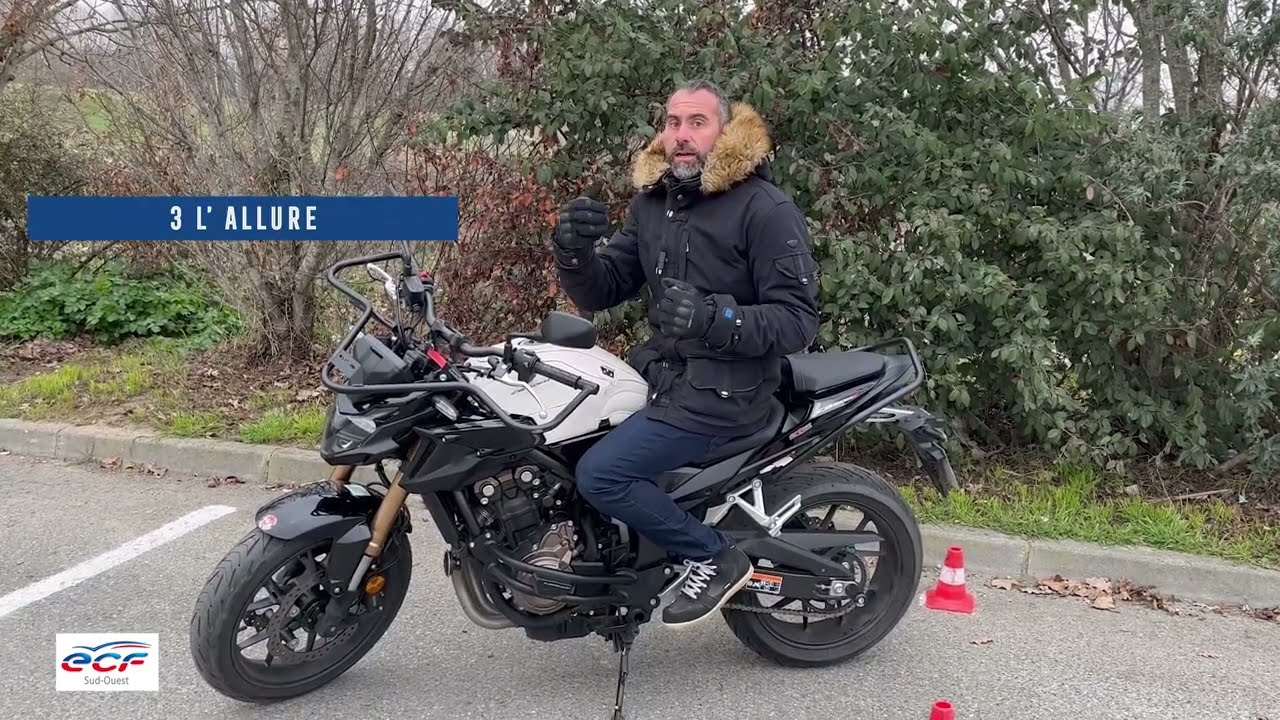 Maîtriser l'allure lente en courbe en moto: techniques avancées
