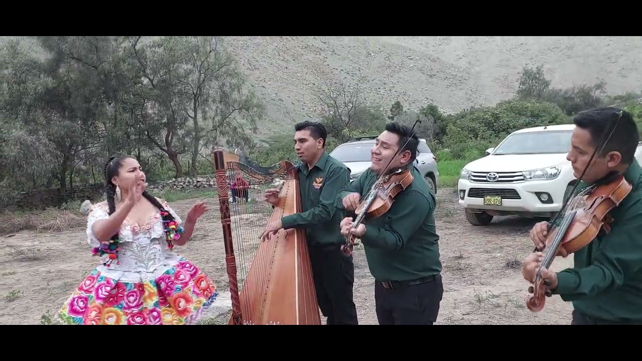 Irma Villalobos Los Jharaneros de Huancavelica 954784570 967113519 
