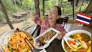 TASTING TYPICAL THAI FOOD  | Gladys Seara