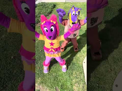 Get ready to workout 💪 with Yap Yap and Bow Wizzle #Doggyland #Strong