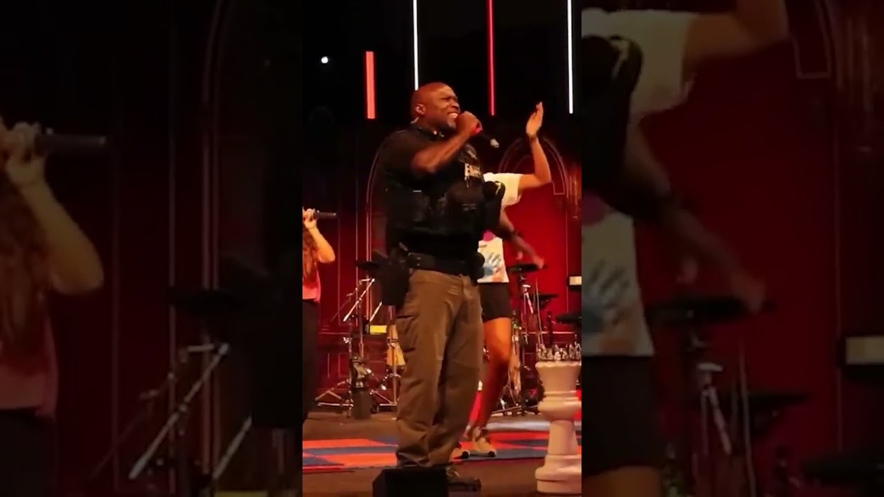 When Your Security Officer At Adventure Week Asks For The Mic You Get 450 Kids Praising Lord 