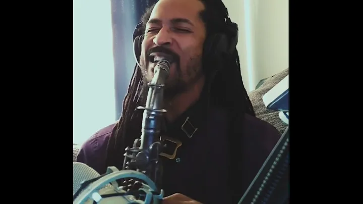 Vinnis Bryant performs Love Me (cover) Sax