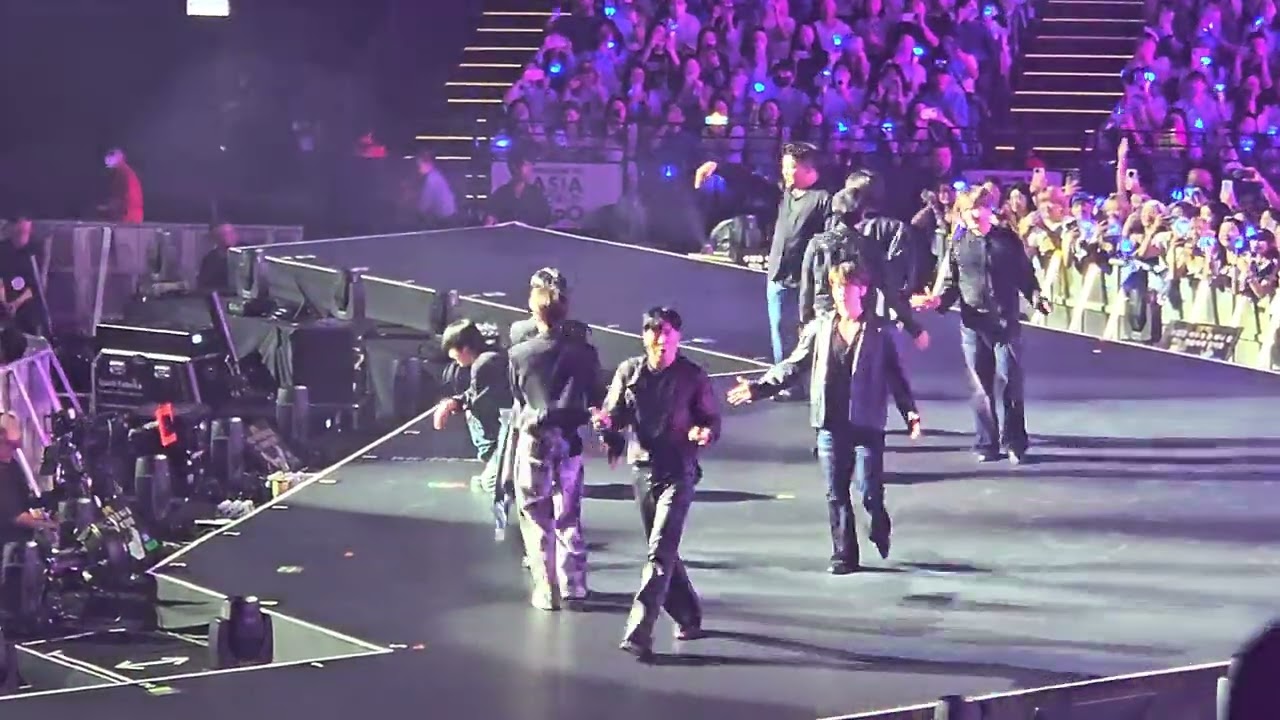 250905 Super Show 10@HK Walkin'