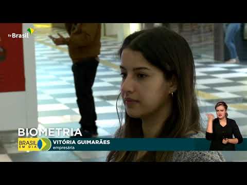 Vídeo: Deposição De Patógenos Do Vírus Respiratório Em Superfícies Frequentemente Tocadas Nos Aeroportos