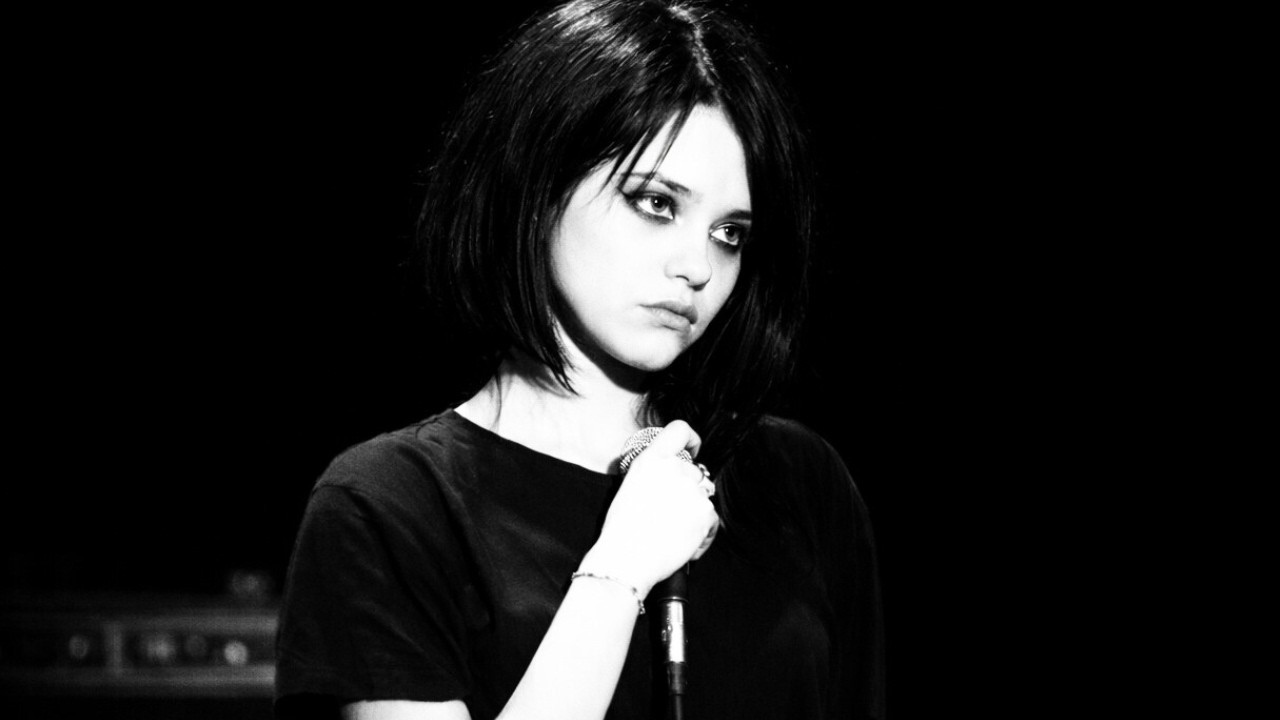 Anne Bloom - Lucy // Darkwave, Post Punk