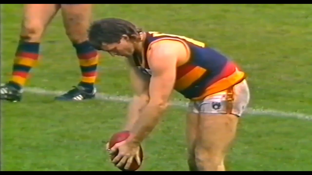 4 minutes of Magic from the Adelaide Crows Scott Hodges and Eddie Hocking