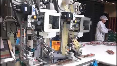 Etiketten inprinten en aanbrengen op bakjes met tomaten met de Altech Alritma T!