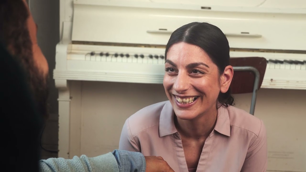 Faces marketing scene 4