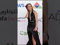 جميلة عوض بـ فستان جرئ يبرز جمالها في مهرجان الجونة 