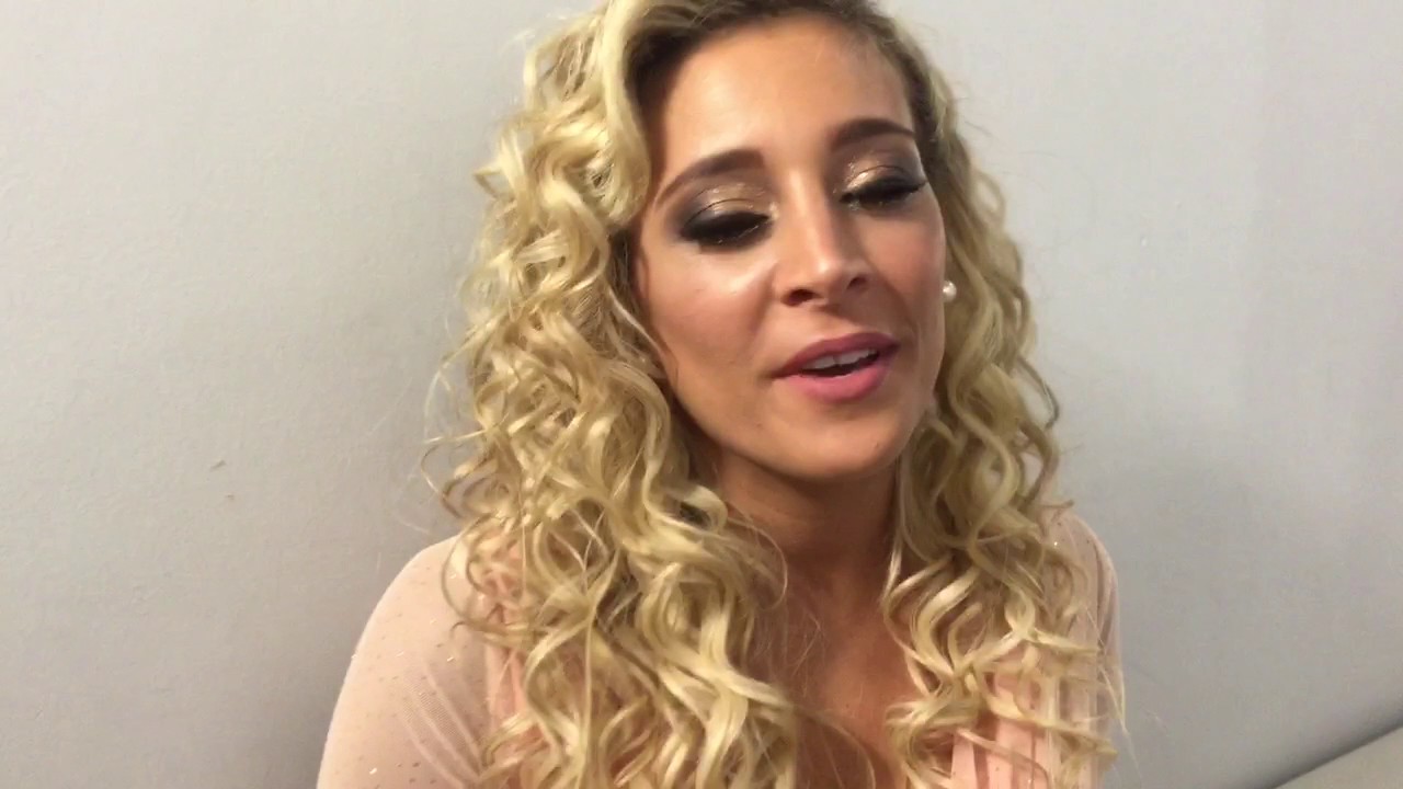 Sol Pérez y una anécdota muy particular con el regalo del Día del padre bailando lyrics english