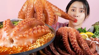 MUKBANG ASMR | So Fresh! Octopus Spicy Noodles Eat Seafood Korean Eatingshow 아라 Ara Eatingsound