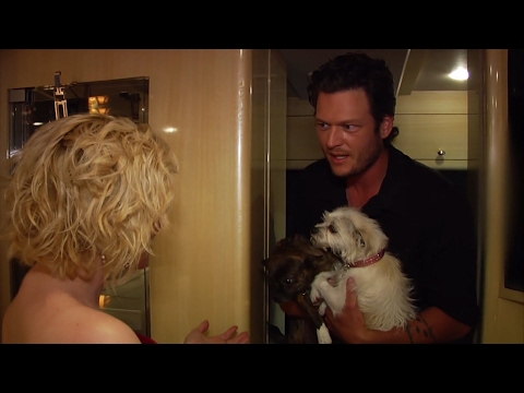 Kellie Pickler babysits for Blake Shelton - CMA Music Festival 2010