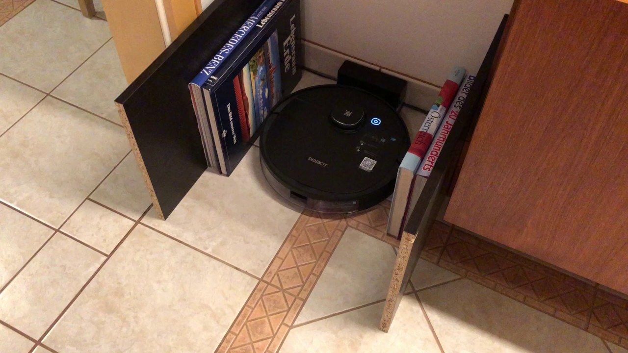 Ecovacs Deebot Ozmo 950 narrow point at 
