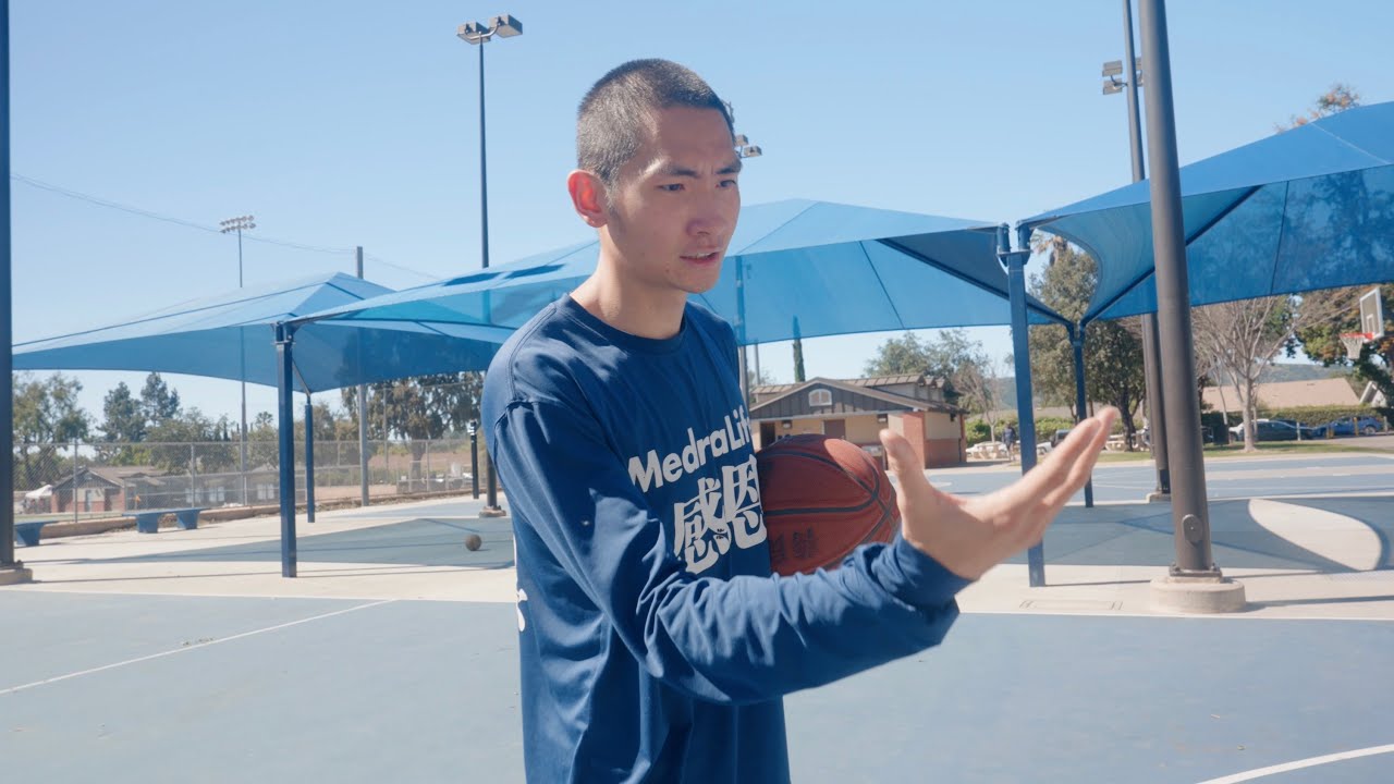 同侧脚后撤步怎么出空间？库里 SGA 招牌技术动作！