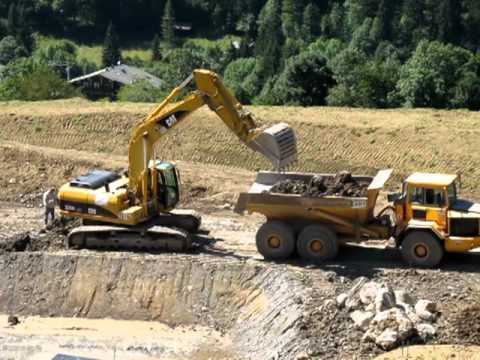 325D Loading A25's in the Alps