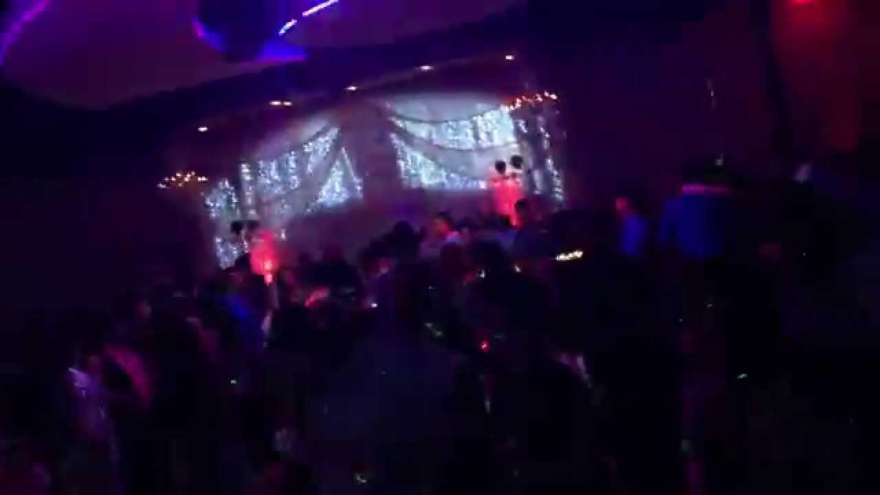 Tecno Banda Luna tocando Se Menea