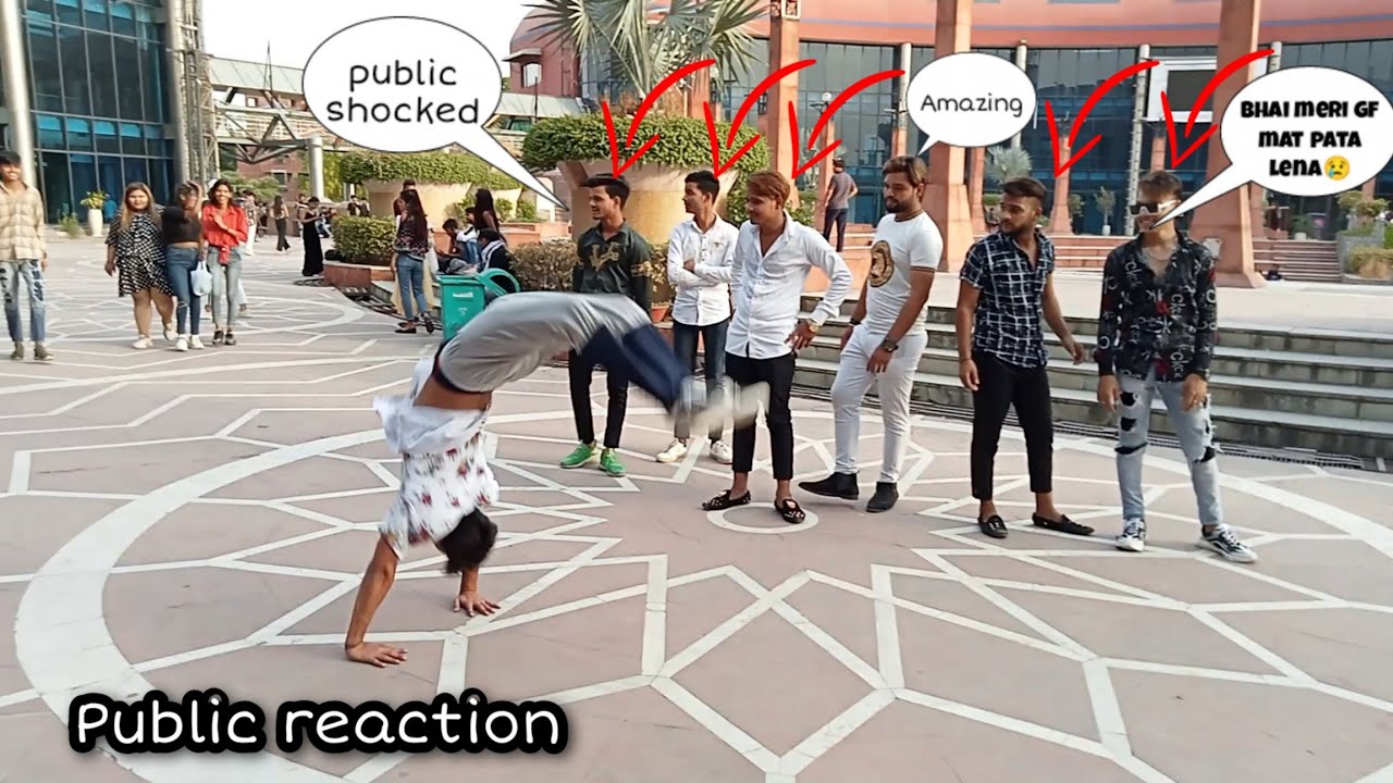 Amazing girls public reaction 😱😱from Delhi ansal plaza 😘😘