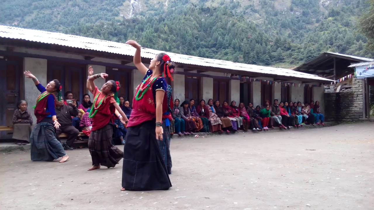 Sarara hawa pashupati ni ma.bi.bagarchhap manang students - YouTube