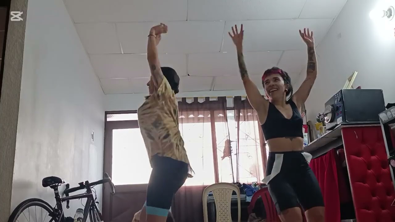 TALLER DE DANZA TERAPIA Y LIBERACIÓN EMOCIONAL 