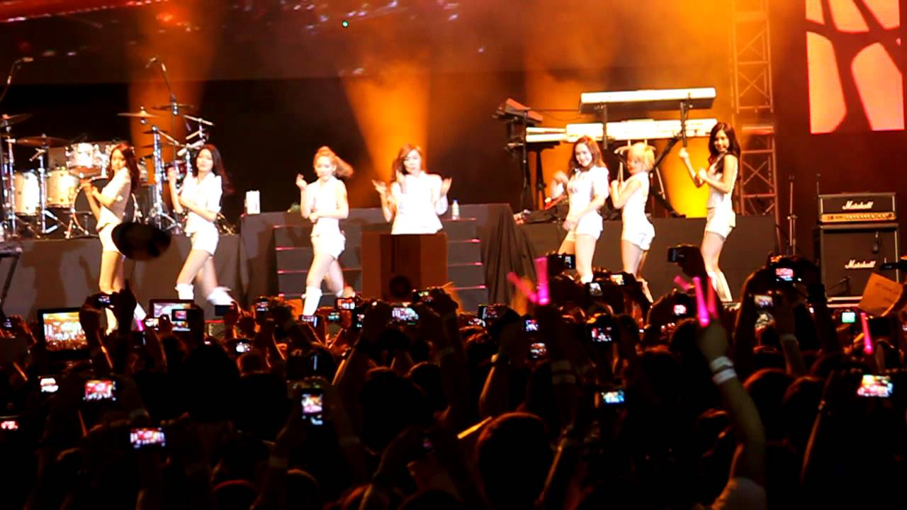 The Boys - Girls' Generation (SNSD) Twin Tower @ Live 2012 - YouTube