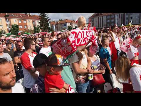 Hymn w koszalińskiej Strefie kibica Polska - Senegal