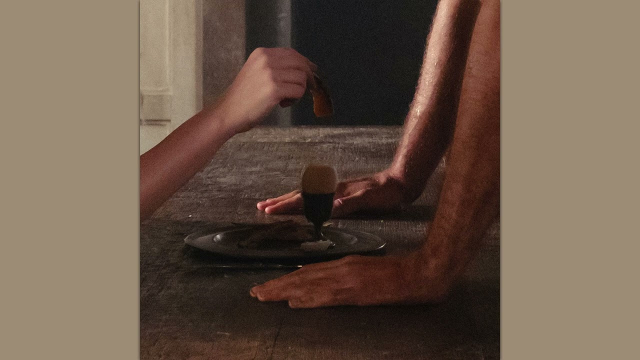 Charli xcx - Eyes of the World (feat. Sky Ferreira)