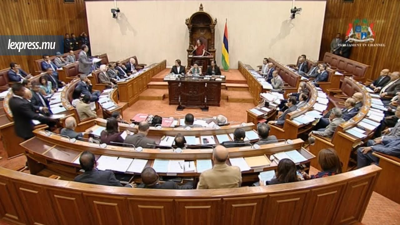 Parlement la Speaker expulse Rajesh Bhagwan et suspend la séance YouTube