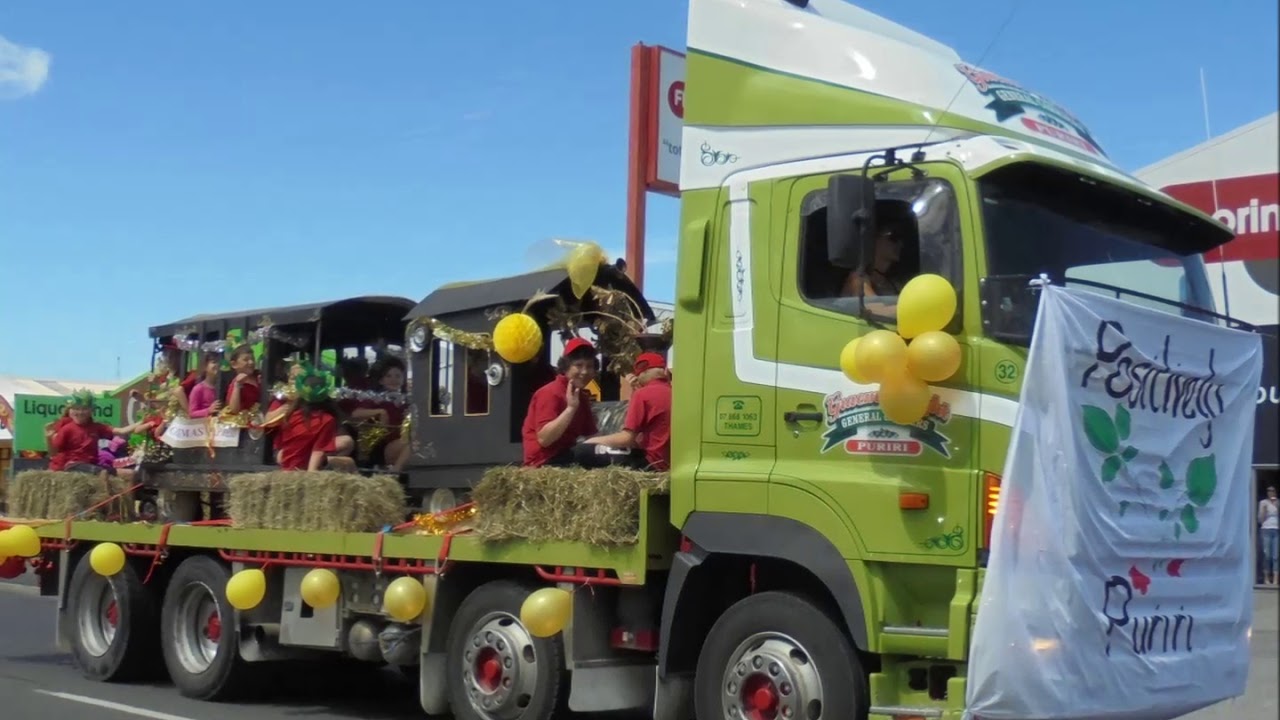 Thames xmas parade 9 12 2017 YouTube