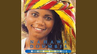 Video thumbnail of "Nahawa Doumbia - Farafina Dambe"