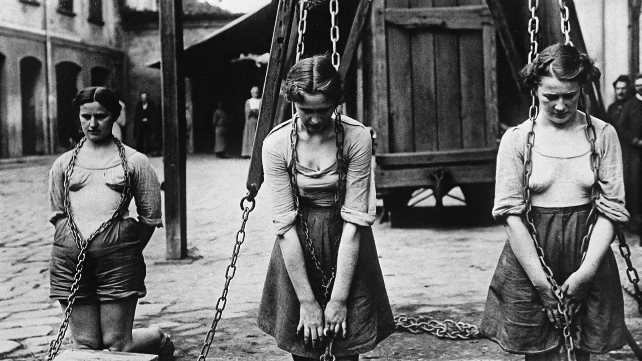 📷✨ These 100 Rare Old Photos Expose the Secrets Textbooks Won’t Tell You