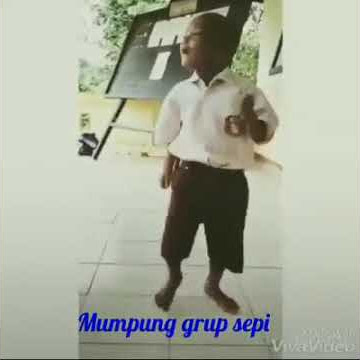 Goyang pinggul merem melek....