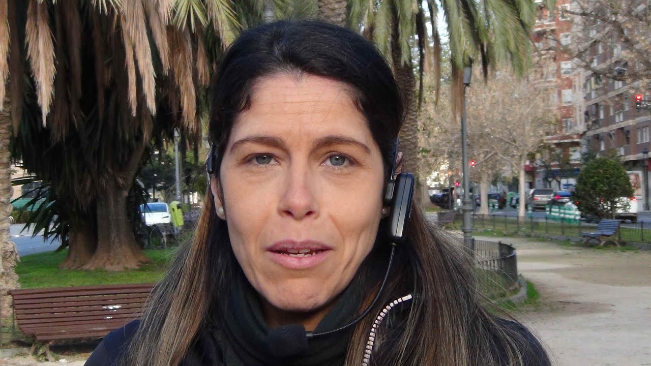 AMPARO, AFECTADA DE VALENCIA - YouTube