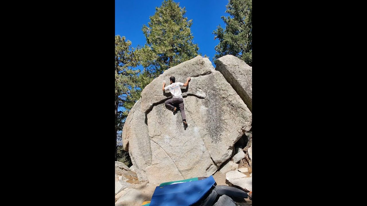 Black Mountain Bouldering | The Chief (V4)