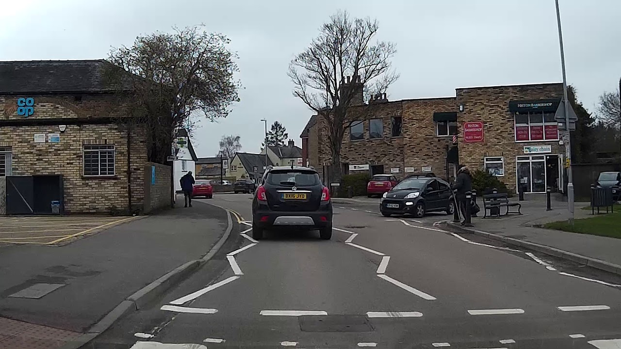 Cambs Dashcam - Histon, Cambridge: Audi cuts in front of car, Toyota bad driving, near collision!
