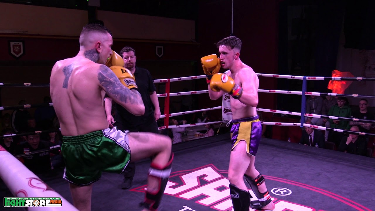 Sam Lynch vs Eamon Cocoran - Cobra Muay Thai Event 7 boxing day