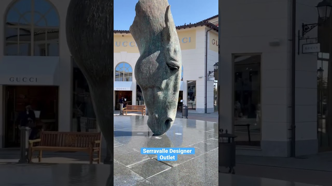 Italia. Shopping in Italy.Serravalle Designer Outlet. Italy. Serravalle Designer Outlet 