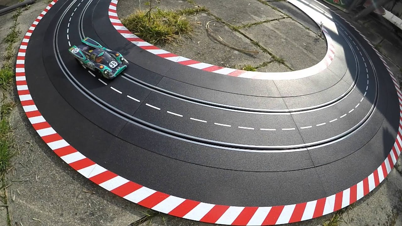 Carrera Digital 1:24 Mix and Race Party Set - YouTube