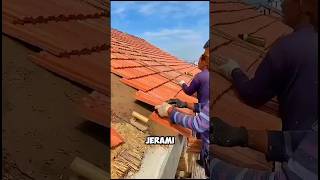 Cara Tukang Bangunan Di Cina Memasang Genteng.
