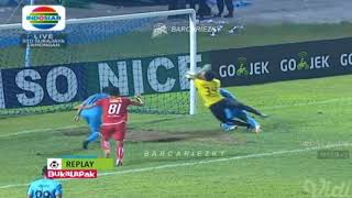 Video - Gol ala 'Tangan Tuhan' Maradona dari Diego Assis Persela ke Gawang Persija