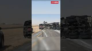 Ισχυροί άνεμοι ανέτρεψαν νταλίκα σε αυτοκινητόδρομο στο Τέξας