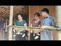 The whole family weaves window blinds together using traditional methods