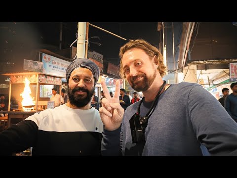 Local Shows Me Delhi’s Night Street Food Scene 🇮🇳