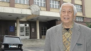 Menunggu puluhan tahun di Praha untuk paspor Indonesia
