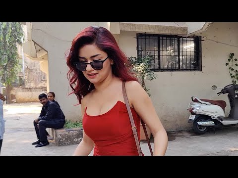 Avneet Kaur looks