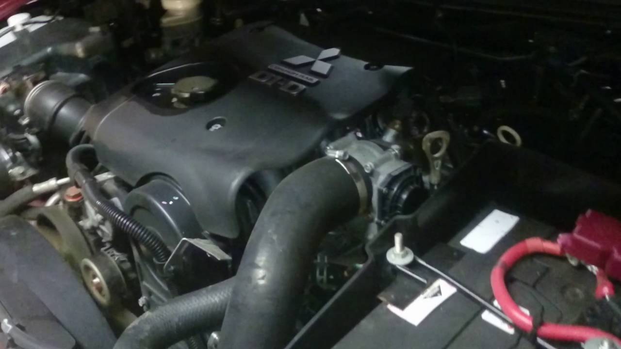 Mitsubishi Challenger PB 2010 injector pump knock (?) YouTube