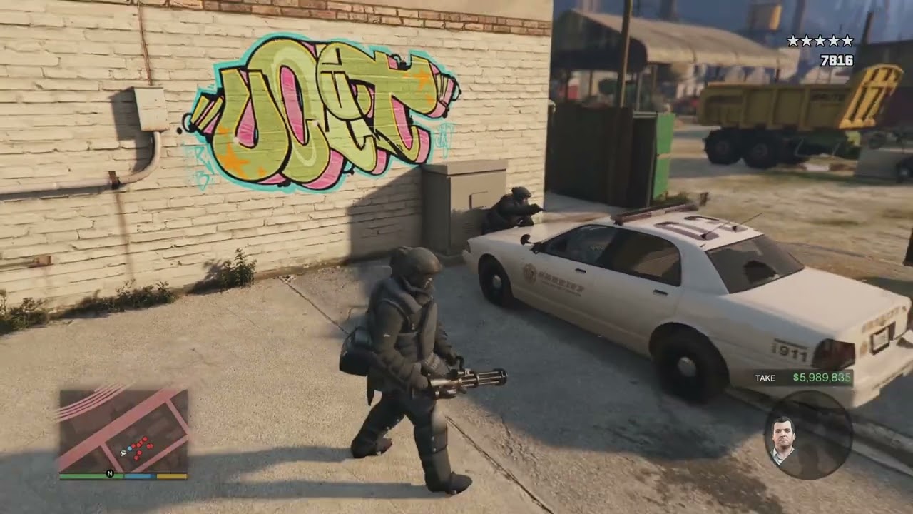 Norm Richards gets crushed against the wall - GTA V