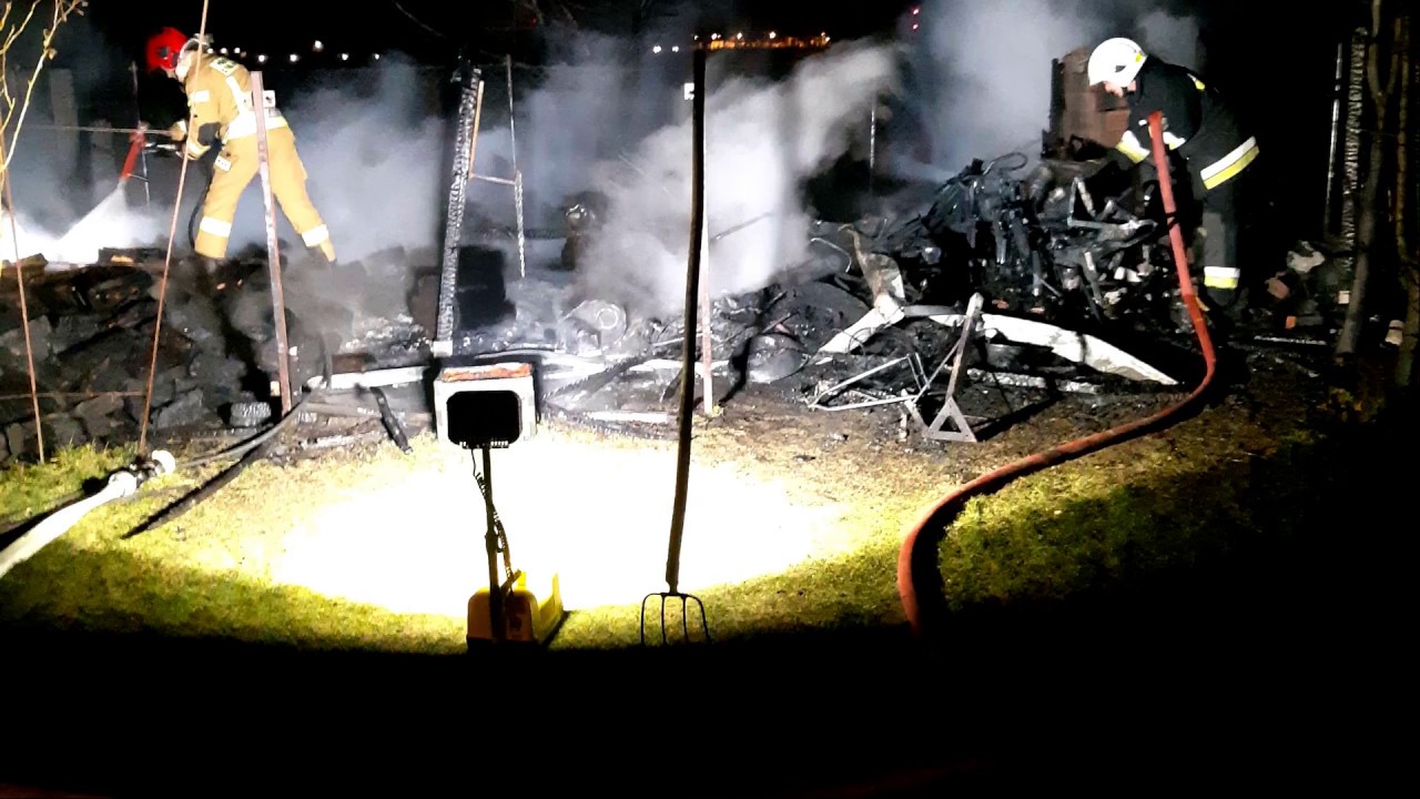 [ALARMOWO] od środka OSP Ujście 559[P]19 Pożar altany