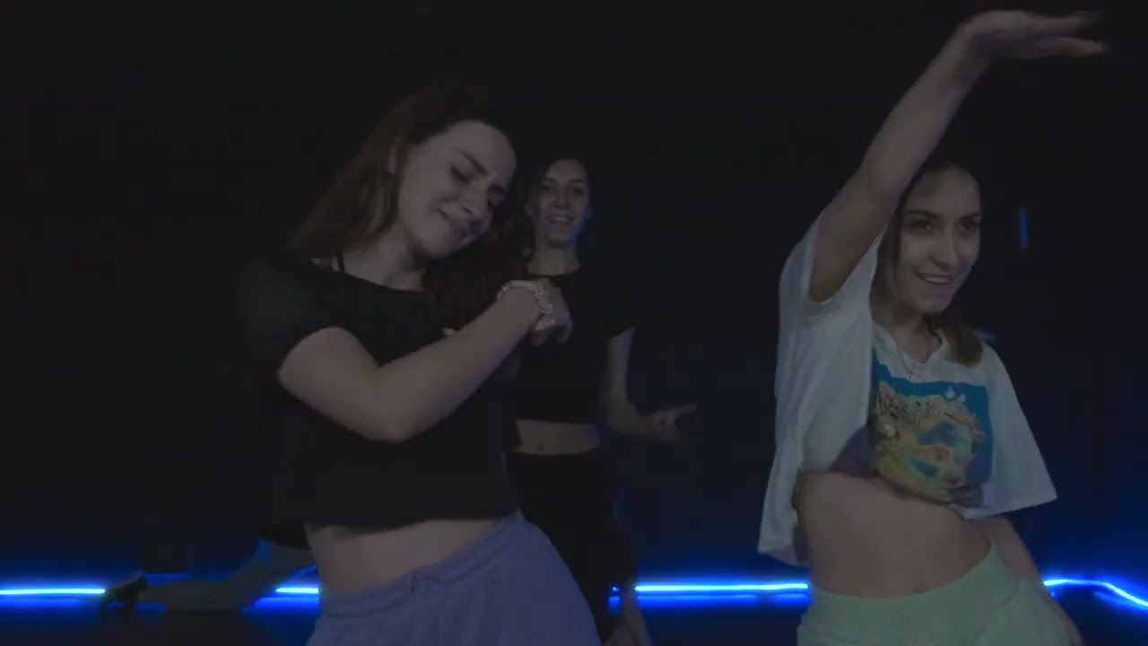 Revolution Dance Studio: Nane - De Unii Singuri by Darlene Sid | Twerk Workshop (2022)