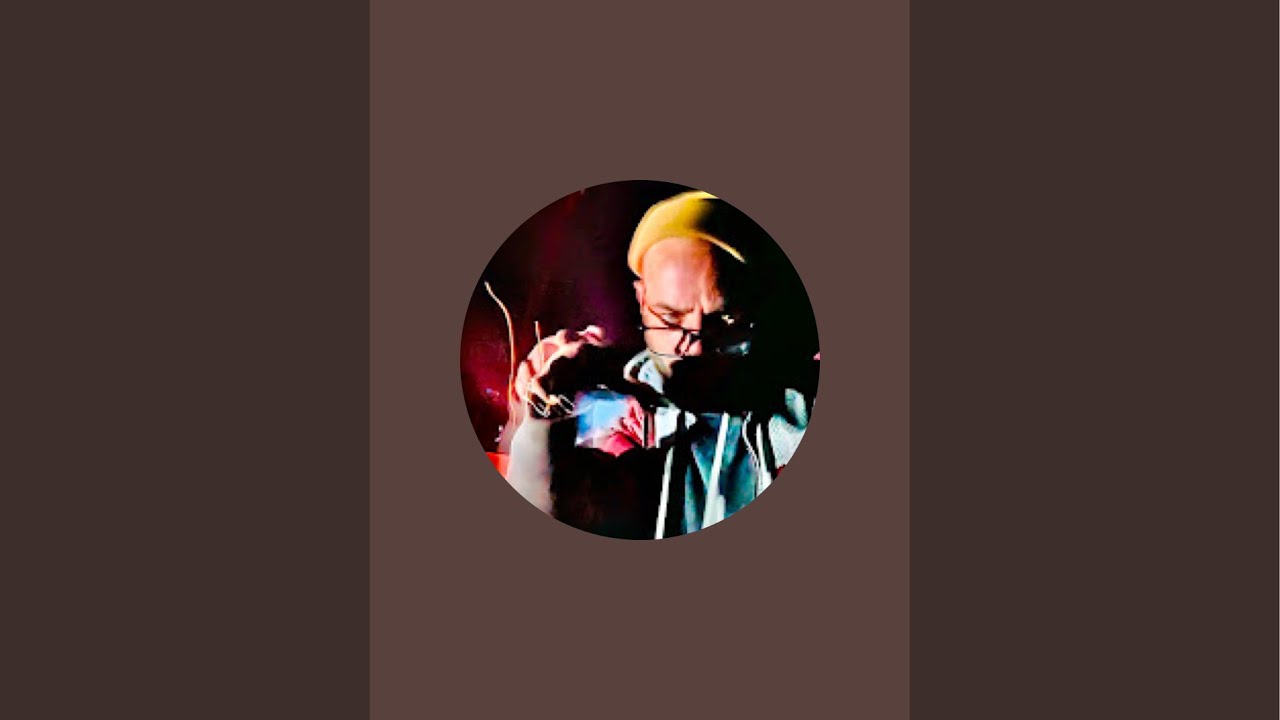 Maja Hiness is live!